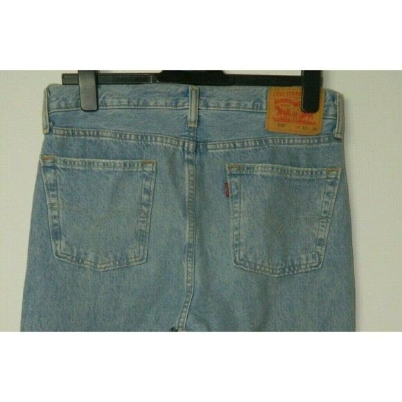 Levi's 510 Jeans Light Wash Distressed Frayed Hem Jeans Size W 32 L 30 - Picture 4 of 11